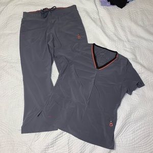 Lynx scrub set in grey